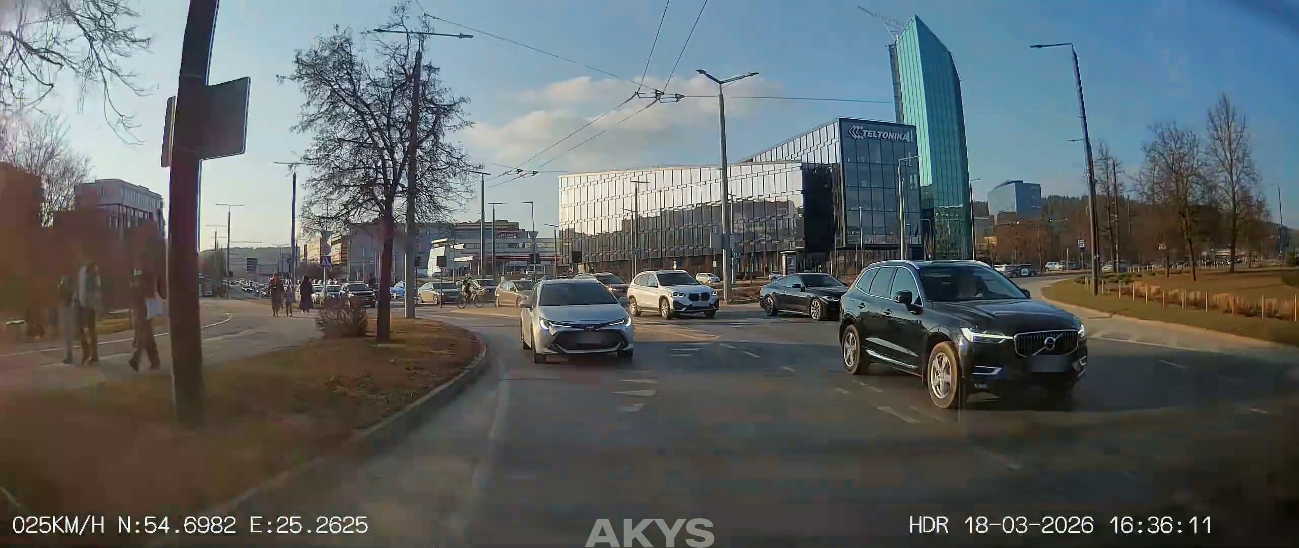 Akys_Horizons_Gelezinio_Vilko_g._2026-03-18_16-35-41_F+R — 2026-03-18 16:35:41